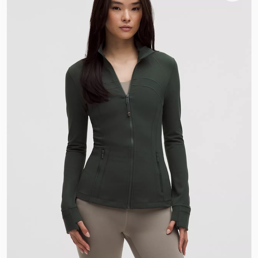 70% Off🎉🎉 Lululemon Align Jacket Rainforest Green